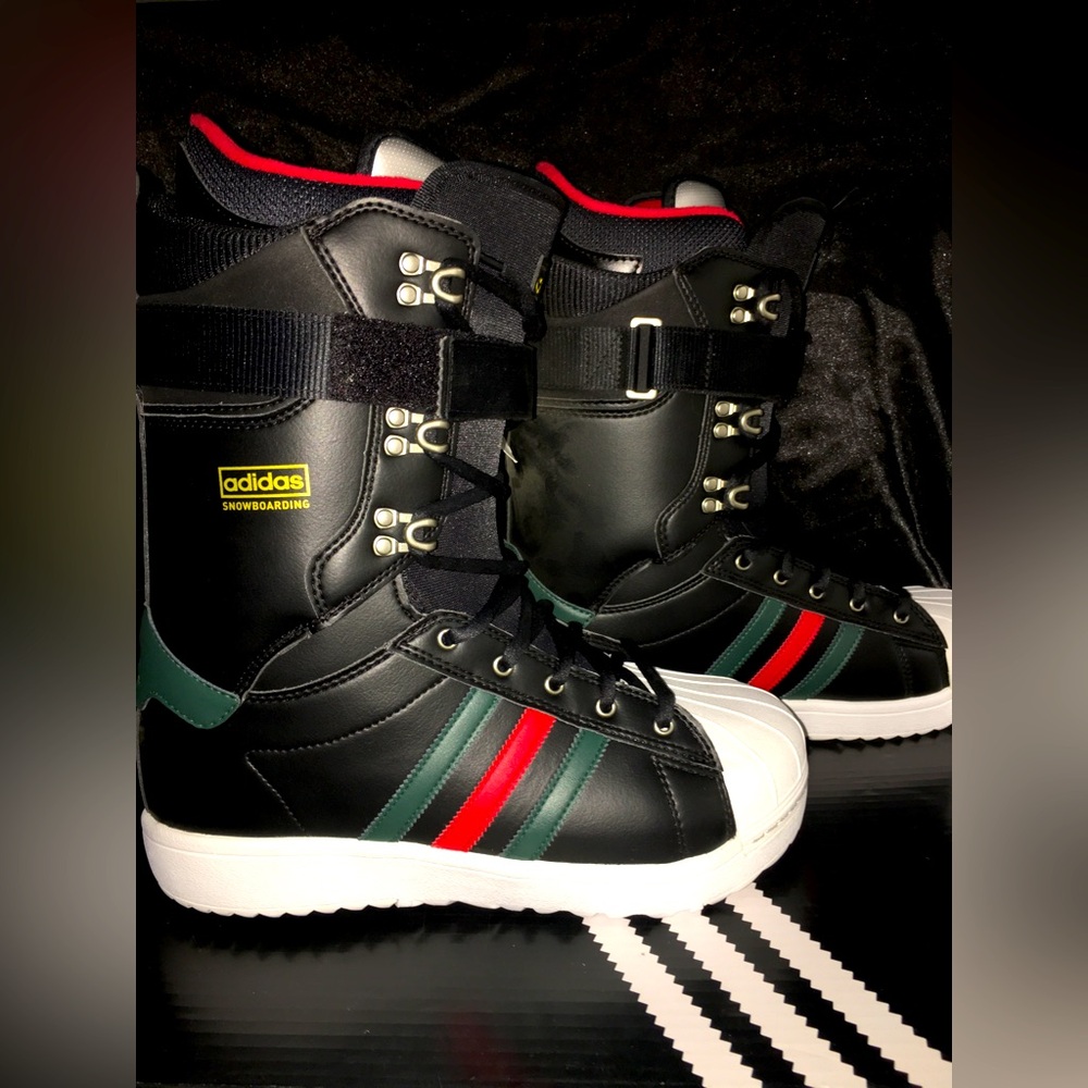 Adidas- SUPERSTAR ADV